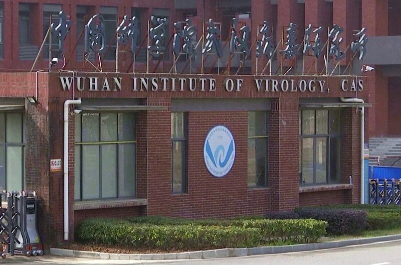 Chinesische Behörden streuen Zweifel daran, dass Sars-CoV-2 aus China stammt: Vor der Entdeckung der ersten Fälle in Wuhan soll es das Virus schon in anderen Ländern gegeben haben. – Bild: arte