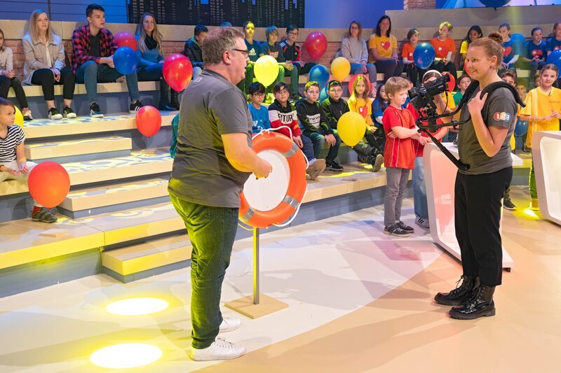 1 2 oder 3 1181 elton und die lebensretter fernsehserien de