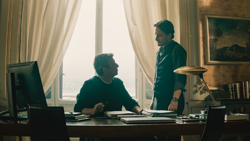 Klaus Burg (Hans Sigl, l.) hat keine andere Wahl. Er hilft Gabriel Morales (Oliver Mommsen, r.) seinen gefährlichen Plan umzusetzen. – Bild: ORF/neue deutsche Filmgesellschaft mbH/ZDF/Namche Okon Klaus Burg (Hans Sigl, l.) hat keine andere Wahl. Er hilft Gabriel Morales (Oliver Mommsen, r.) seinen gefährlichen Plan umzusetzen. – Bild: ORF/neue deutsche Filmgesellschaft mbH/ZDF/Namche Okon