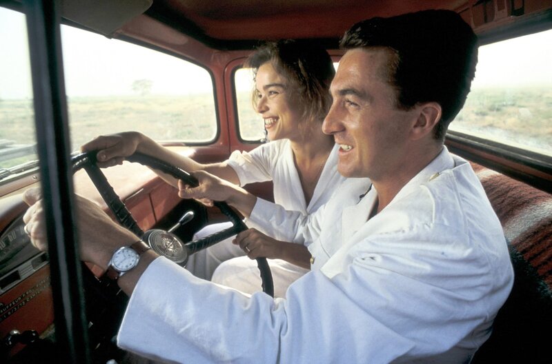 Chocolat - Verbotene Sehnsucht – Bild: Pascal Le Segretain /​ Das französische Ehepaar Marc (François Cluzet) und Aimée (Giulia Boschi) lebt in einem  …