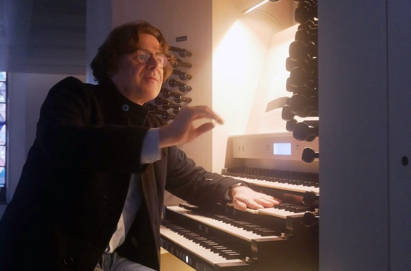 Der Organist Franz Danksagmüller spielt „Volumina“ von György Ligeti. – Bild: ZDF / © Robert Angst / © Robert Angst Der Organist Franz Danksagmüller spielt „Volumina“ von György Ligeti. – Bild: ZDF / © Robert Angst / © Robert Angst