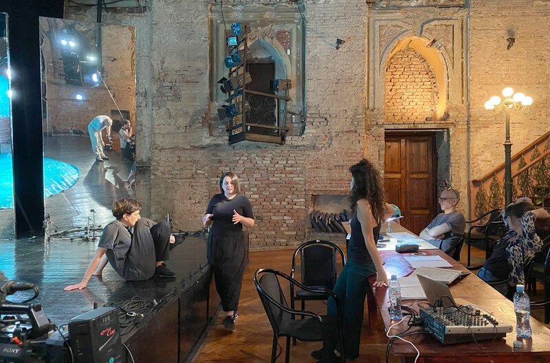 Der neue Roman „Das mangelnde Licht“ von Nino Haratischwili spielt in Tiflis, Georgien, in der Umbruchzeit der 90er Jahre. – Bild: RB / © Eva Gerberding / © Eva Gerberding Der neue Roman „Das mangelnde Licht“ von Nino Haratischwili spielt in Tiflis, Georgien, in der Umbruchzeit der 90er Jahre. – Bild: RB / © Eva Gerberding / © Eva Gerberding