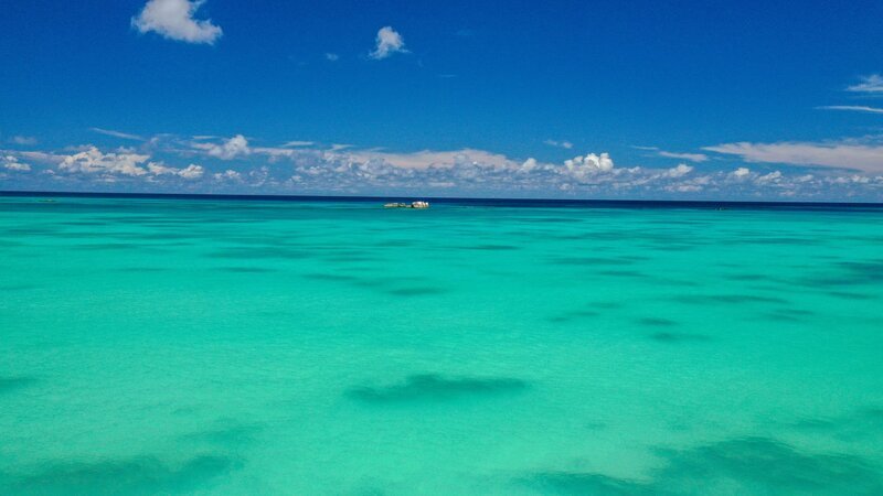 „Seychellen“ Cote D’Or Beach – Strand auf den Seychellen. – Bild: ORF/​Werner Zips