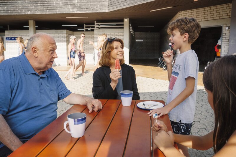 An seiner Seite – Bild: ORF/​ZDF/​Hendrik Heiden