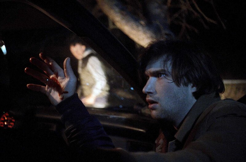 Genau wie früher – Bild: SWR/​Filmakademie Baden-Württemberg /​ Die ersten Momente nach dem Unfall: Kilian (Janek Maudrich) schaut bei Sommer nach, ob alles in Ordnung ist.