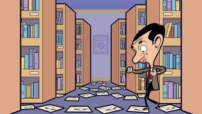 Mr. Bean bedient sich einer ungewöhnlichen Methode, um das Tanzen zu erlernen und dreht sich damit durch die Bibliothek. – Bild: Boomerang (DE) /​ Tiger Aspect Productions 2014 Ltd