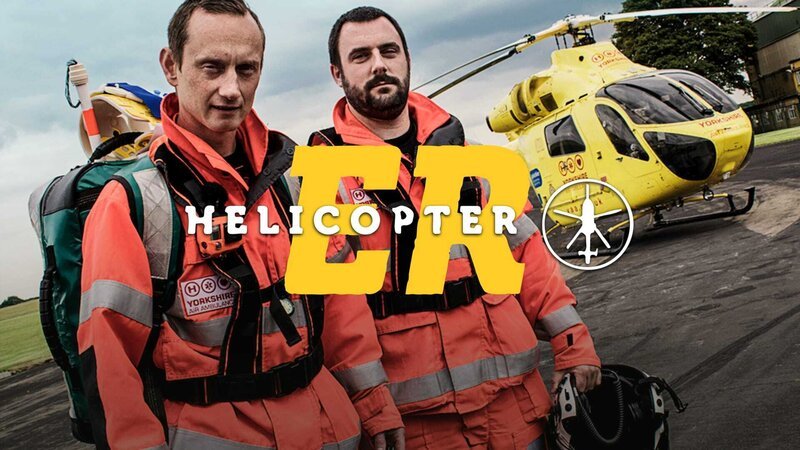 Andy and James stood in front of Yorkshire Air Ambulance. – Bild: Really /​ John Anderson/​Air TV/​UK Creative /​ Discovery Communications