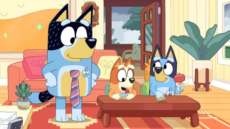 L-R: Bandit, Bingo, Bluey – Bild: 2013 The Walt Disney Company Germany