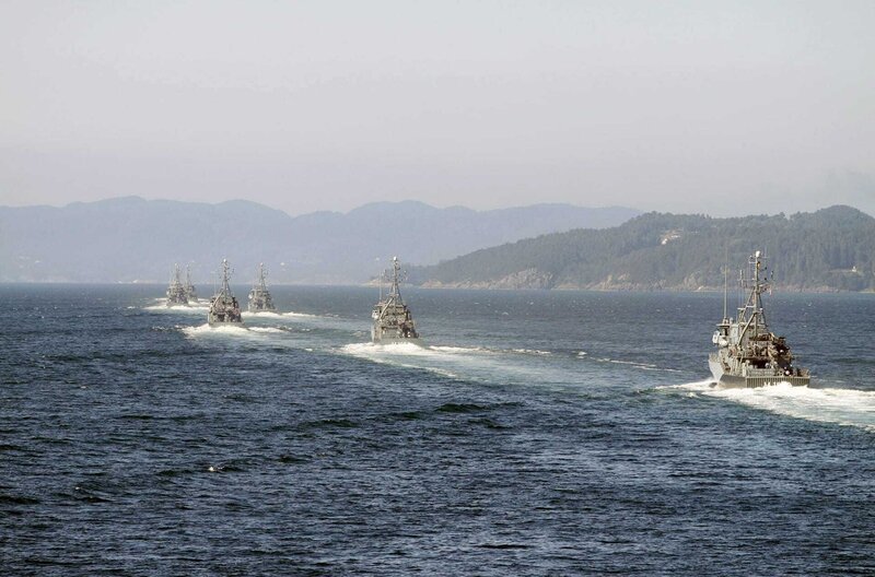 Minenjagd in der Ostsee: Das Minensuchgeschwader ist auf dem Weg ins Einsatzgebiet. – Bild: Bundeswehr/​Friedrich Weishaupt/​Tanja Wendt /​ Minenjagd in der Ostsee: Das Minensuchgeschwader ist auf dem Weg ins Einsatzgebiet.