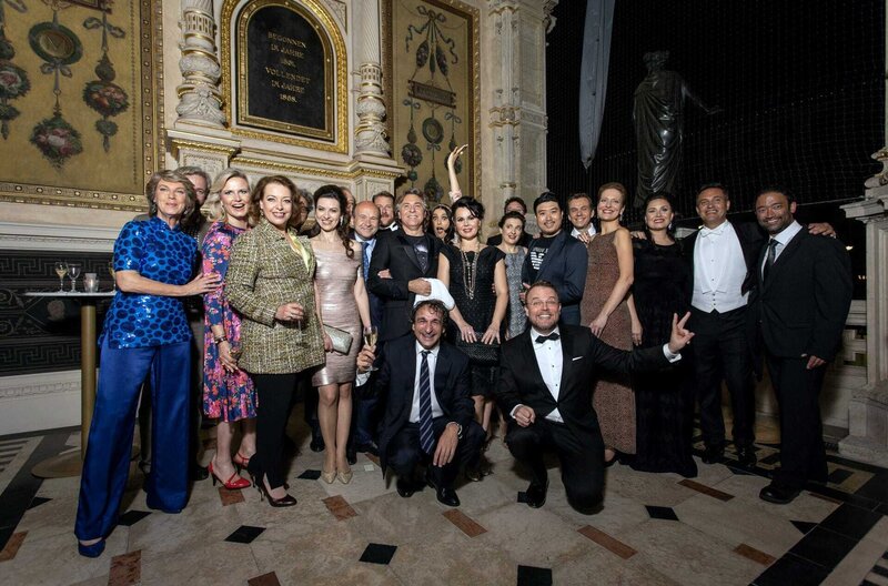 150 Jahre Opernhaus am Ring – Bild: Ashley Taylor /​ Der Startenor Roberto Alagna, Austro-Bass Günther Groissböck, die Top-Sopranistinnen Nina Stemme, Camilla Nylund, Valentina Nafornita und Olga Bezsmertna sowie die Baritonstars Erwin Schrott, Tomasz Konieczny und  …