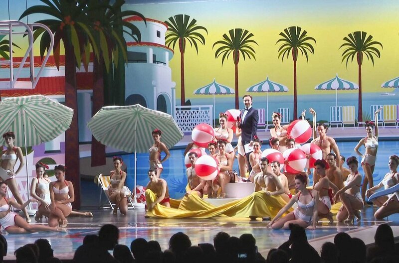 Der Rosenball wurde 1954 von Fürstin Gracia von Monaco ins Leben gerufen. Er wird jedes Jahr im März von der Gruppe Monte-Carlo SBM in der imposanten Salle des Etoiles des Sporting Club Monte Carlo ausgerichtet. – Bild: ARTE France /​ © Jean-Luc Léon /​ © Jean-Luc Léon