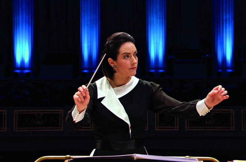 Unterwegs nach Ägypten – Bild: Martin Baer /​ Die mexikanische Dirigentin Alondra de la Parra hat an den renommiertesten Konzerthäusern der Welt dirigiert. Für ?Unterwegs nach Ägypten? steht sie mit Fatma Said im Konzerthaus Berlin auf der Bühne.