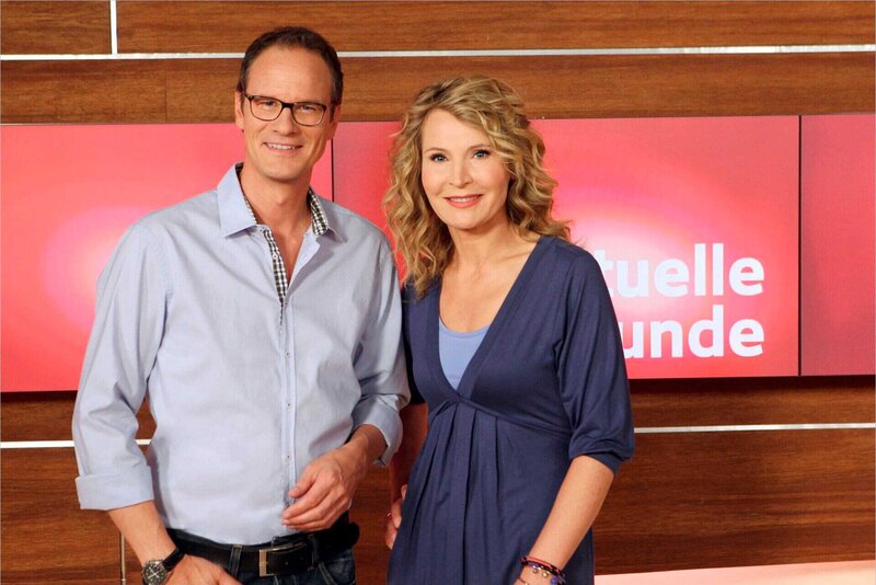 WESTDEUTSCHER RUNDFUNK KÖLN Susanne Wieseler und Thomas Bug Moderatoren „Aktuelle Stunde“ © WDR/​Dieter Jacobi, honorarfrei – Verwendung gemäß der AGB im engen inhaltlichen, redaktionellen Zusammenhang mit genannter WDR-Sendung und bei Nennung „Bild: WDR/​Dieter Jacobi“ (S1). WDR Presse und Information/​Bildkommunikation, Köln, Tel: 0221/​220 -7132 oder -7133, Fax: -777132, bildkommunikation@wdr.de – Bild: WDR/​Claus Langer /​ WDR Presse und Information/​Bildk