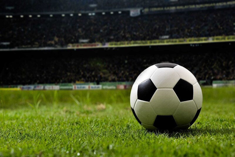 Soccer ball – Bild: Shutterstock /​ moomsabuy