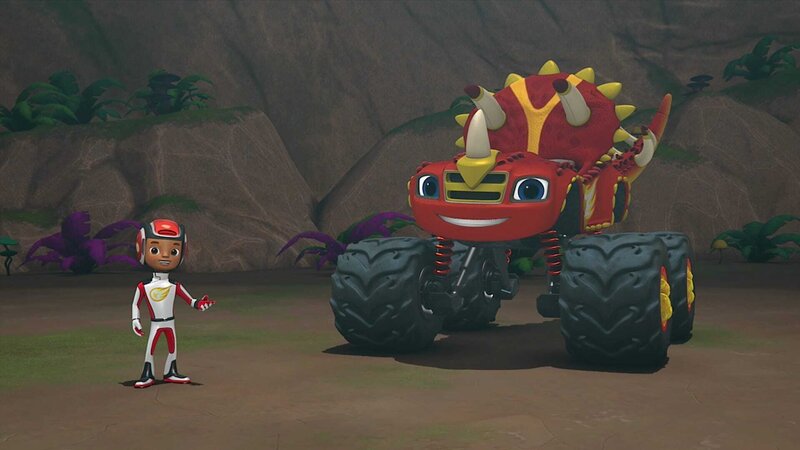 L-R: AJ, Blaze – Bild: Paramount