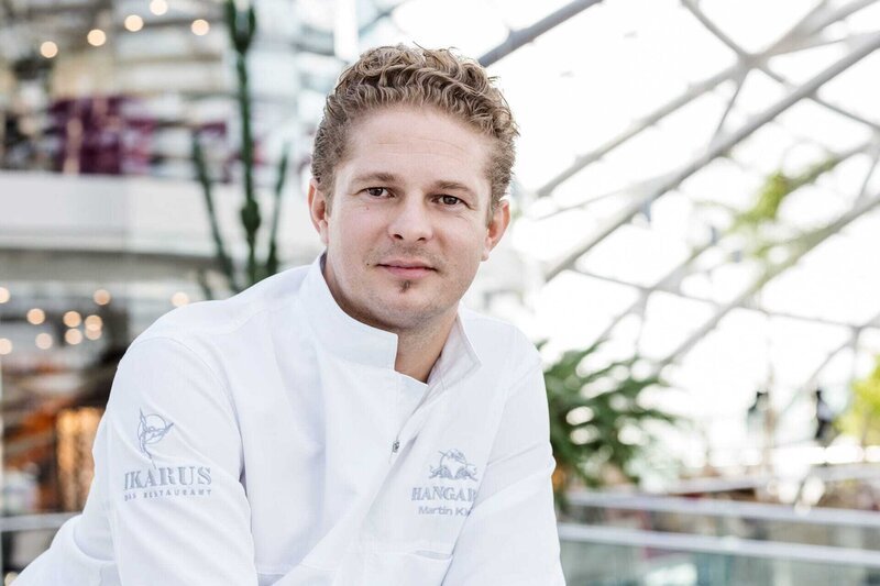 Martin Klein, Portrait, Executive Chef, Restaurant Ikarus – Bild: Helge Kirchberger Photography /​ Red Bull Content Pool /​ www.redbullmediahouse.com