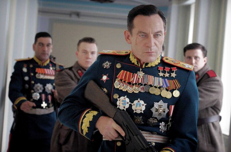 The Death of Stalin – Bild: Nicola Dove /​ Zwischen Georgi Schukow (Jason Isaacs, vorne) und Sicherheitschef Beria entbrennt ein Streit.