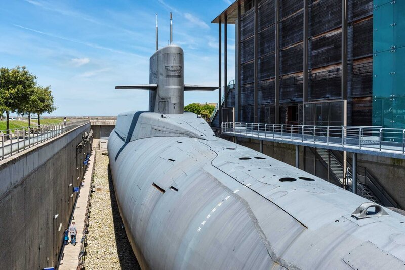Nuclear submarine Le Redoutable of French Navy in the „Cite de la Mer“ (City of the Sea), maritime museum in the cruise terminal of Cherbourg. – Bild: Shutterstock /​ Shutterstock /​ Copyright (c) 2018 byvalet/​Shutterstock. No use without permission.