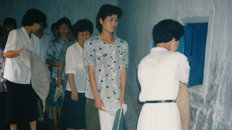 Die Bevölkerung Nordkoreas leidet unter chronischer Mangelernährung. Wer sich über die Zustände beschwert, riskiert, in einem Arbeitslager zu enden. – Bild: ZDF und Christy Gavitt./Christy Gavitt Die Bevölkerung Nordkoreas leidet unter chronischer Mangelernährung. Wer sich über die Zustände beschwert, riskiert, in einem Arbeitslager zu enden. – Bild: ZDF und Christy Gavitt./Christy Gavitt