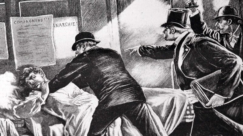 Die Anarchisten bedeuteten eine Bedrohung für die etablierte Gesellschaft. – Bild: ORF/Raum Film Die Anarchisten bedeuteten eine Bedrohung für die etablierte Gesellschaft. – Bild: ORF/Raum Film