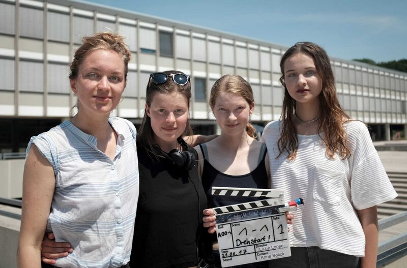 Schwimmen – Bild: SWR/​Filmakademie/​Paul Nungeßer