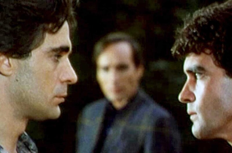 Matador – Bild: Video Mercury /​ Angel (Antonio Banderas, re.) will seinem Lehrmeister, dem ehemaligen Stierkämpfer Diego Montez (Nacho Martínez, li.), seine Männlichkeit beweisen.