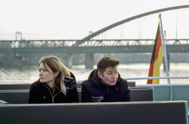 Agnieszka (li.) und Majka (re.) wollen zusammen in Deutschland leben. – Bild: Marek Kozakiewicz /​ Agnieszka (li.) und Majka (re.) wollen zusammen in Deutschland leben.