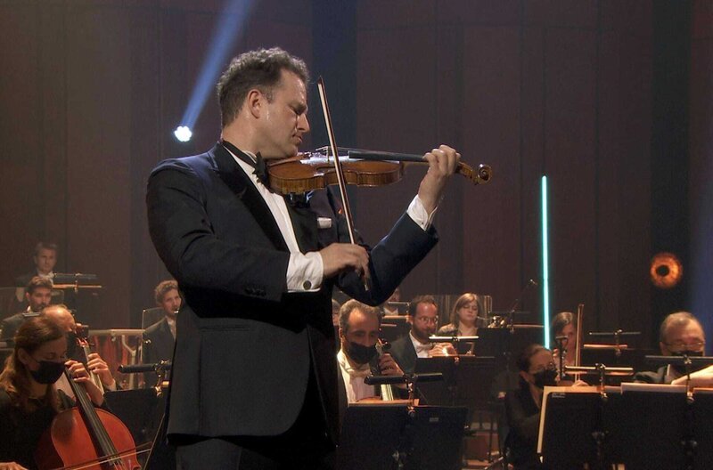 Im Rahmen des Osterfestivals Aix-en-Provence wurden Nicolaj Szeps-Znaider und das Orchestre National de France eingeladen, das Violinkonzert in D-Dur von Johannes Brahms zur Aufführung zu bringen. – Bild: Ozango /​ © Ozango