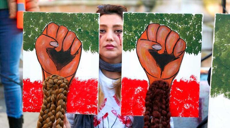 Was wird aus der Revolte im Iran? Und woraus schöpfen vor allem die iranischen Frauen weiter ihre Kraft? – Bild: phoenix/​ZDF