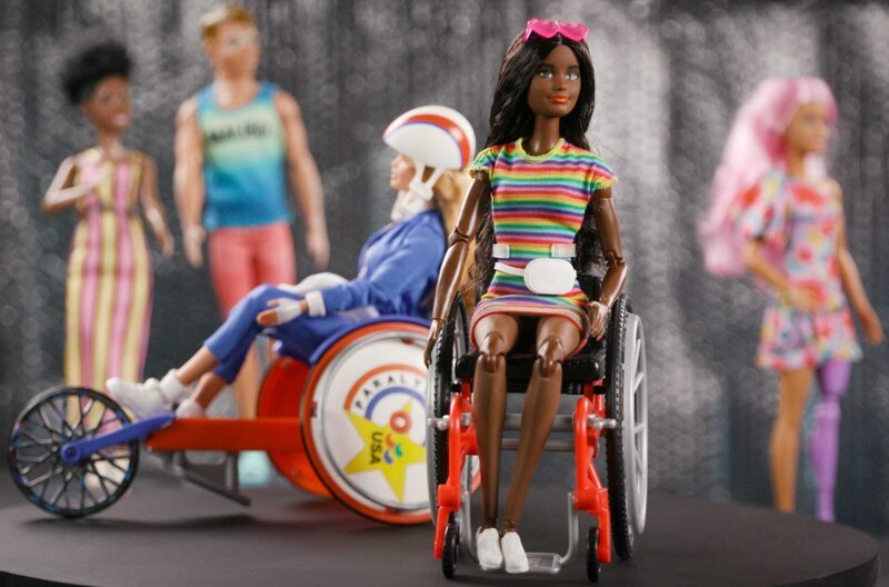 Diversität und Inklusion gehören auch zur Barbie-Welt. – Bild: SWR/​Graef Screen Productions/​Frank Kranstedt /​ © SWR/​Graef Screen Productions/​Frank Kranstedt