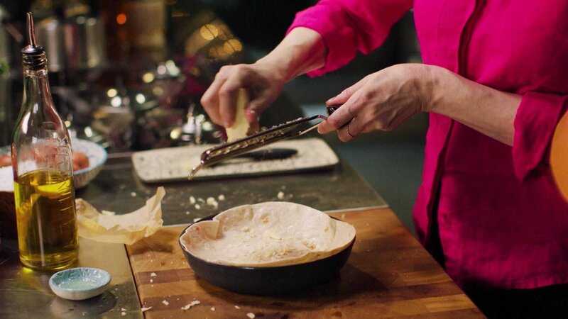 Nigellas Lieblingsrezepte S01E06: Feiner Schokoladenkuchen und frische ...