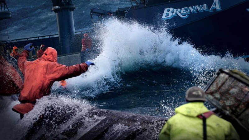 A few waves never scare the crew of Brenna A away from their duties. – Bild: Discovery Channel /​ UK Creative Agency – Photobank i /​ Discovery Communications