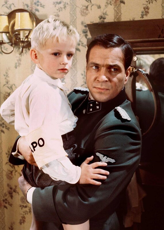 Szenenfoto mit Götz George als Franz Lang (r) alias Rudolf Höss – Bild: NDR