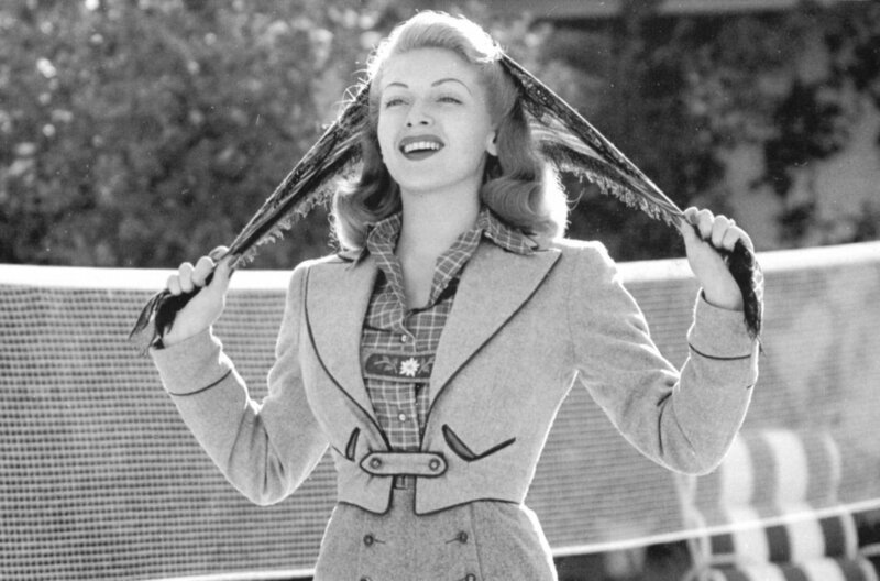 Ihr Gang, ihr eng anliegender Pullover, ihre Anmut: Lana Turner wird mit ihrem ersten Film „Der dritte Grad“ über Nacht zum Star und zum Sexsymbol auf der ganzen Welt. – Bild: ARTE France /​ © Lou Valentino