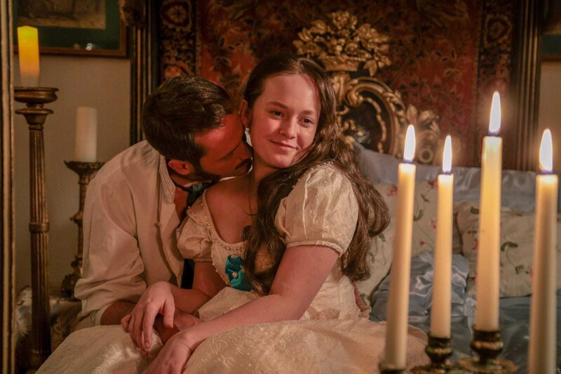 Albert (Dominic Oley) und Victoria (Franziska Singer). – Bild: 3sat Albert (Dominic Oley) und Victoria (Franziska Singer). – Bild: 3sat
