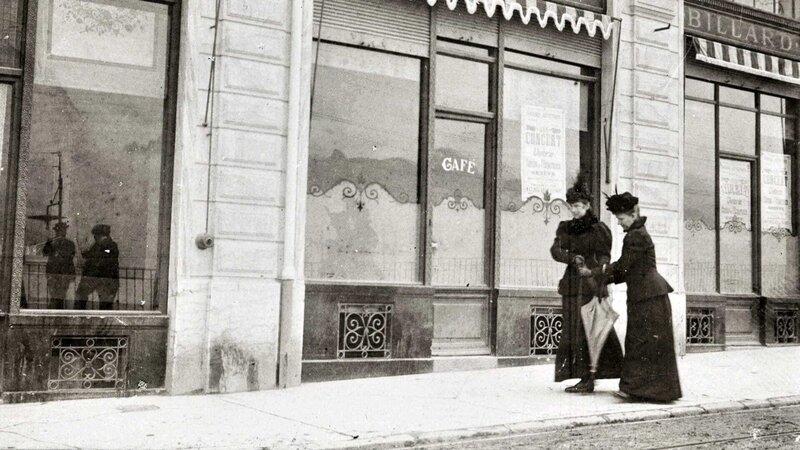 Ein Schnappschuss der von Kaiserin Elisabeth in Genf gemacht wurde. – Bild: BR, Raum.Produktion, ORF / BR/ORF/Raum.Produktion Ein Schnappschuss der von Kaiserin Elisabeth in Genf gemacht wurde. – Bild: BR, Raum.Produktion, ORF / BR/ORF/Raum.Produktion