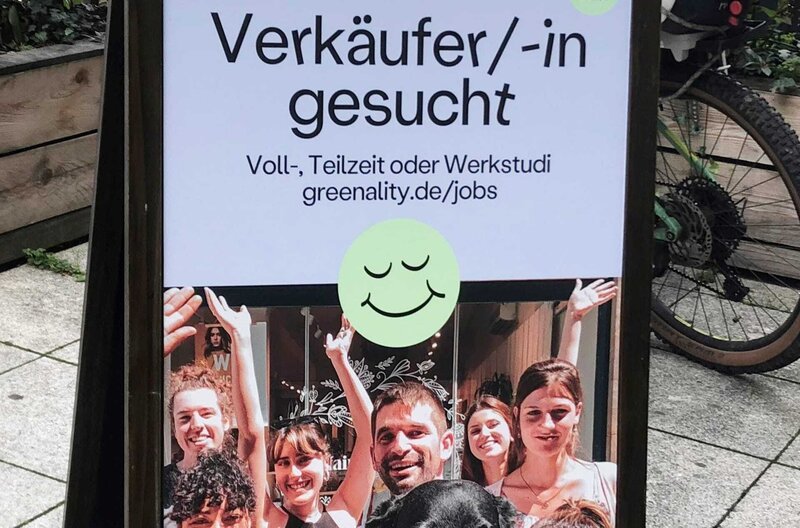 Immer häufiger ist der Fachkräftemangel in der Stadt und auf dem Land zu sehen. – Bild: SWR / SWR Presse/Bildkommunikation Immer häufiger ist der Fachkräftemangel in der Stadt und auf dem Land zu sehen. – Bild: SWR / SWR Presse/Bildkommunikation