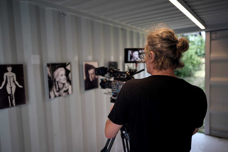 Dreharbeiten mit Kameramann Walter Reichl. – Bild: ORF/​Fabian Sorger