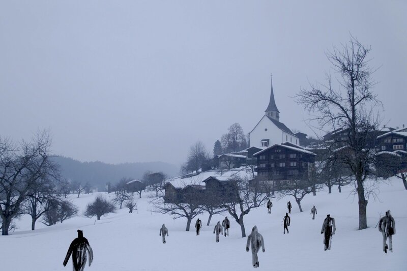 SRF DOK Die Hexe muss sterben Die Hexen und Zauberer gehen nachts hinaus, um einen Sabbat zu halten (Ernen, Oberwallis). SRF – Bild: SRF1