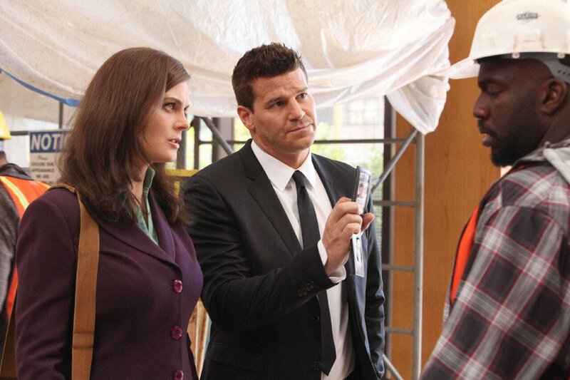 Bones Die Knochenjägerin S08E02 Die Gemeinsamkeiten in der Trennung (The Partners In The