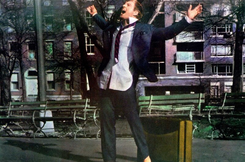 Barfuß im Park – Bild: 2023 by Paramount Pictures/​All rights reserved /​ Betrunken und barfuß hat sich Paul (Robert Redford) nach einem Streit mit seiner Ehefrau in den Park geflüchtet. Kommt jetzt die Scheidung?