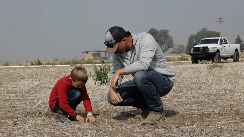 Für die 200 Farmer im Klamath County fehlt es schon heute an Wasser. Vielerorts sehen sich die Menschen gezwungen, Trinkwasser zu rationieren. – Bild: ZDF und © Nova Production./​© Nova Production