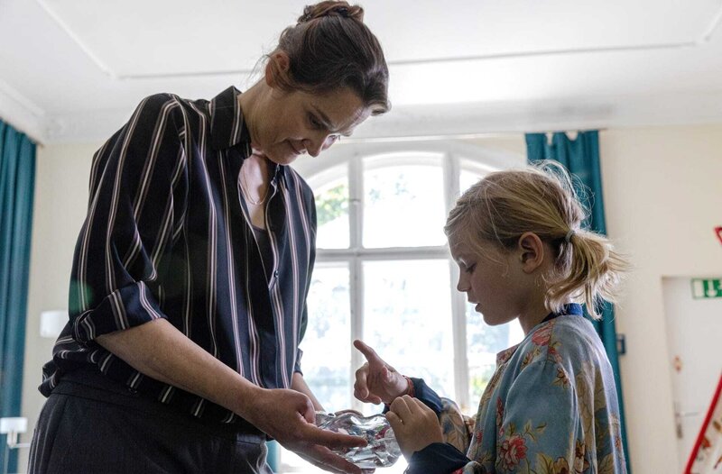 Einfach Nina – Bild: ARD Degeto/​Maor Waisburd