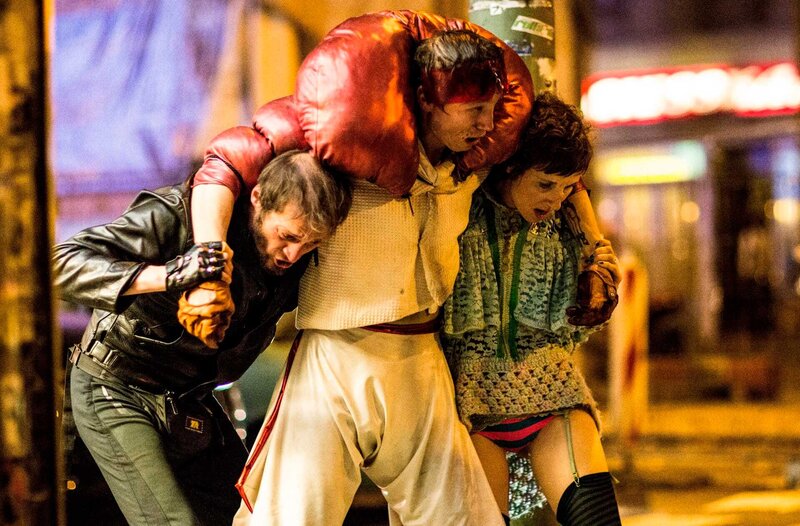 Mann im Spagat – Bild: WDR/​Blanka Gomila