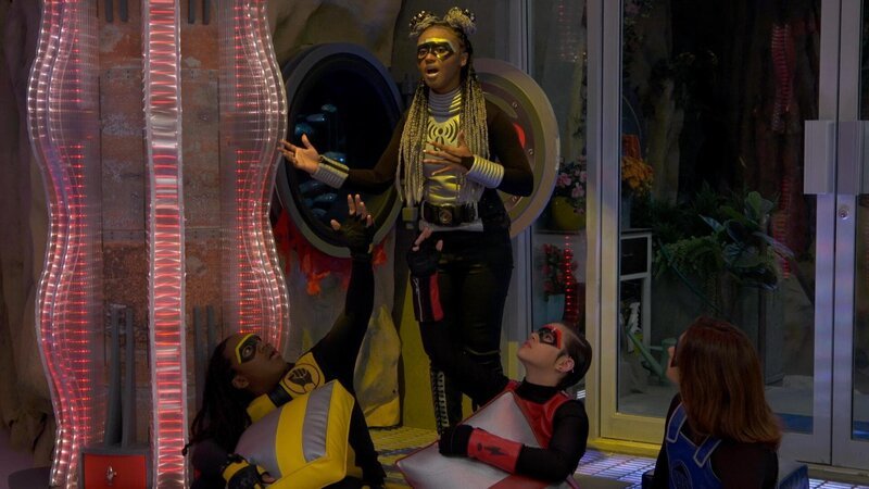 Danger Force S03E05: Miles verkauft seine Seele (Miles Sells His Soul ...