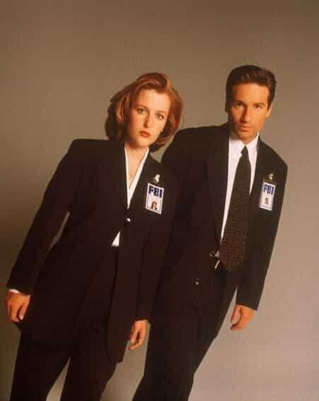 Dana Scully (Gillian Anderson, l.); Fox Mulder (David Duchovny, r.) – Bild: Fox /​ Marlyse Press Photo/​MPP – © Fox
