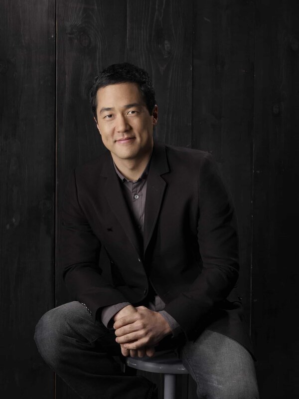 (2. Staffel) – Stets gewillt, komplizierte Mordfälle zu lösen: Kimball Cho (Tim Kang) … – Bild: Warner Bros. Television Lizenzbild frei