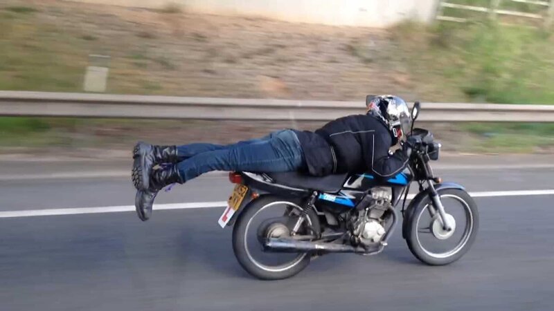 Die ständige Suche nach einem Adrenalin-Kick nimmt selten ein gutes Ende. – Bild: N24 Doku