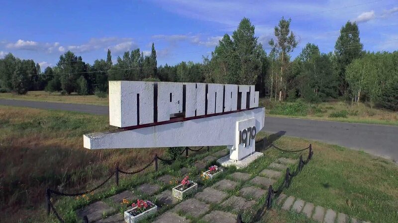 Die Geisterstadt Prypjat war einst ein Ort voller Leben und die kommunistische Vorzeigestadt der Sowjetunion. Knapp 50.000 Menschen lebten hier – überwiegend Mitarbeiter des Kernkraftwerks Tschernobyl. – Bild: N24 Doku Die Geisterstadt Prypjat war einst ein Ort voller Leben und die kommunistische Vorzeigestadt der Sowjetunion. Knapp 50.000 Menschen lebten hier – überwiegend Mitarbeiter des Kernkraftwerks Tschernobyl. – Bild: N24 Doku