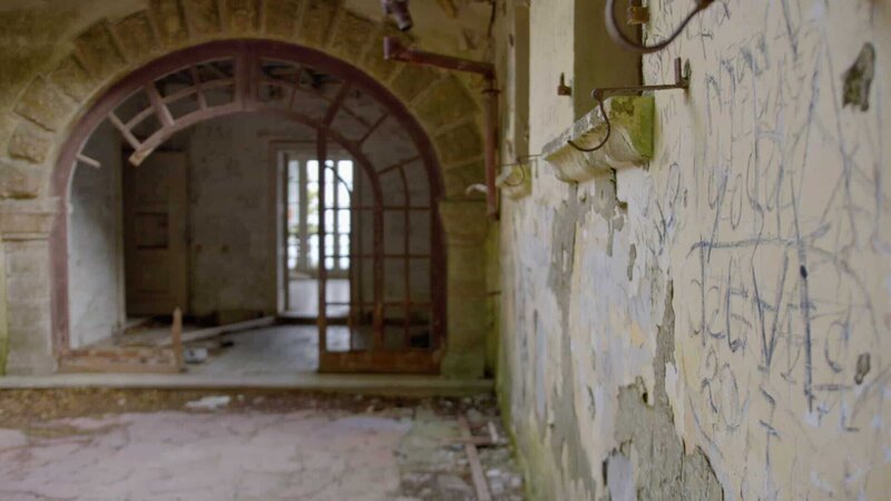 Die Villa des italienischen Besatzers wurde nach Ende des Zweiten Weltkriegs für die Menschen auf Rhodos eine symbolische Erinnerung an die gewaltsamen Jahre der Unterdrückung. – Bild: N24 Doku